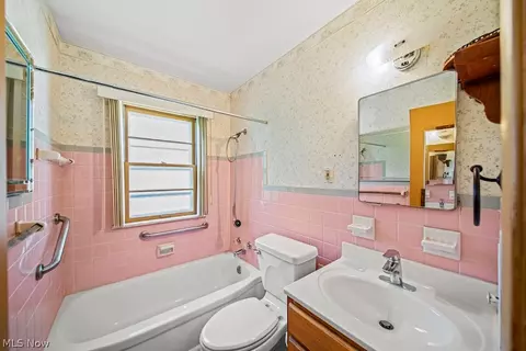 1738 Rockefeller Rd, Wickliffe, OH 44092 photo 24