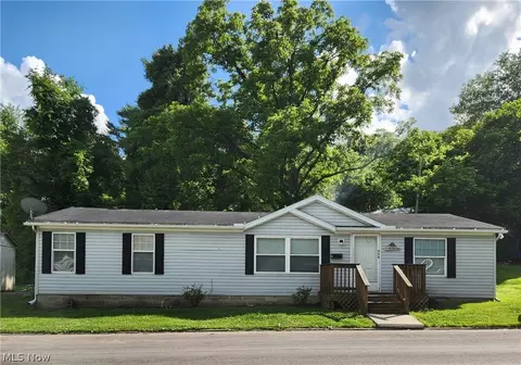 528 Marietta Ave, Cambridge, OH 43725