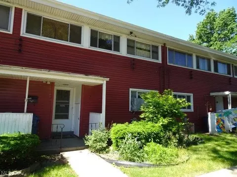 5880 Woolman Ct #71, Parma, OH 44130