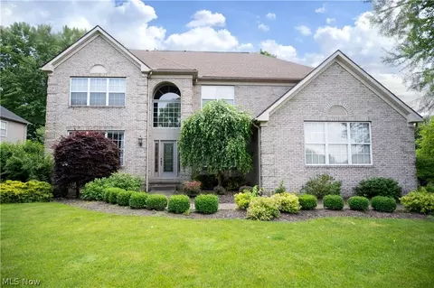 2792 Veron Ln, Twinsburg, OH 44087