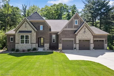 8020 Lake Rd, Seville, OH 44273