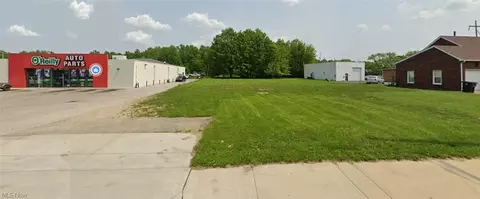 2296 Parkman Rd NW, Warren, OH 44485