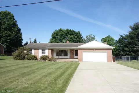 2600 Biscayne Dr, Akron, OH 44319