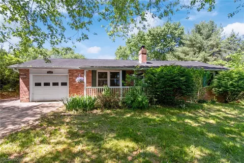 12542 Weygandt St NW, Canal Fulton, OH 44614