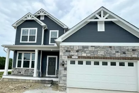 35109 Bald Eagle Ln, Willoughby, OH 44094