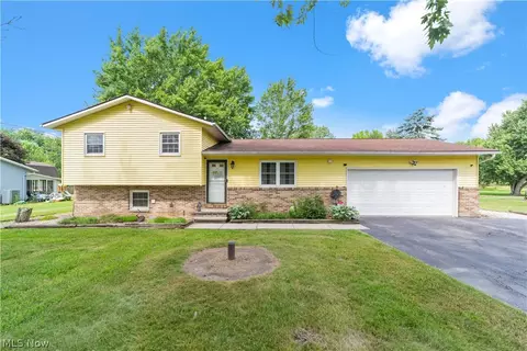 10040 Avon Belden Rd, Grafton, OH 44044
