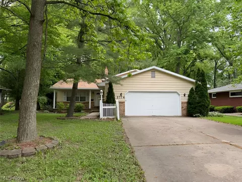 2774 Beal St NW, Warren, OH 44485