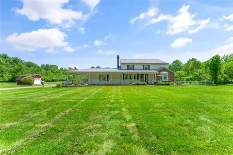 215 Coitsville Hubbard Rd, Youngstown, OH 44505