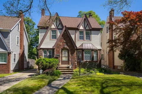 3571 Harvey Rd, Cleveland Heights, OH 44118