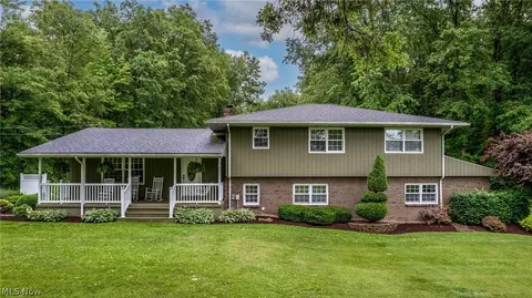 736 Braceville Robinson Rd NW, Newton Falls, OH 44444