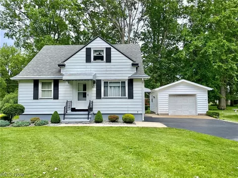1012 Norman Ave, Ashtabula, OH 44004 photo 2