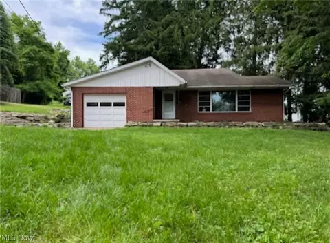 2145 Norwood Blvd, Zanesville, OH 43701