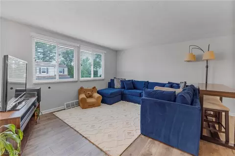 Living - 248 W Cardinal Ave, Wheeling, WV 26003 photo 1 of 4