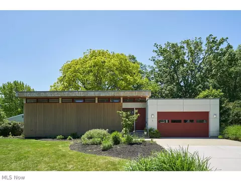 4 Stewart Ct, Oberlin, OH 44074