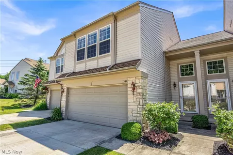 1340 N Yorkshire Dr, Broadview Heights, OH 44147