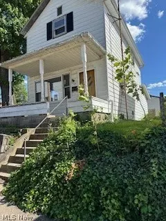 228 E Main St, Crooksville, OH 43731