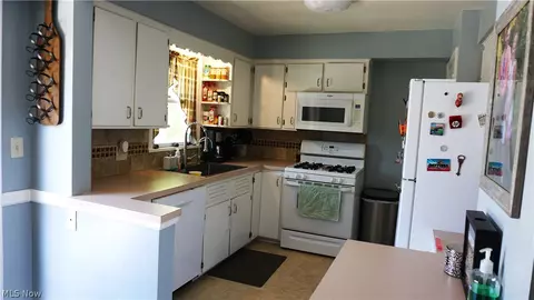 Kitchen - 1863 Java Ave, Akron, OH 44305 photo 1 of 3