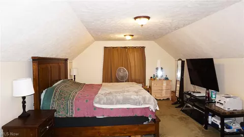 Bedroom - 1863 Java Ave, Akron, OH 44305 photo 5 of 6