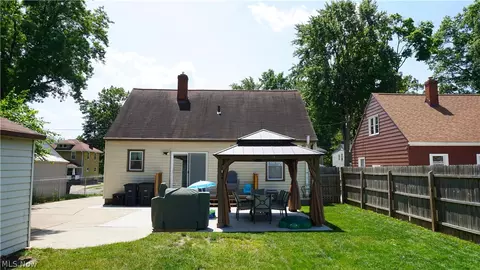 Exterior - 1863 Java Ave, Akron, OH 44305 photo 4 of 8