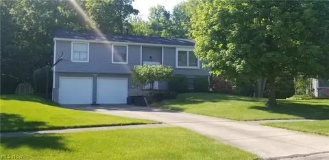 4793 Ruby Ln, Brunswick, OH 44212