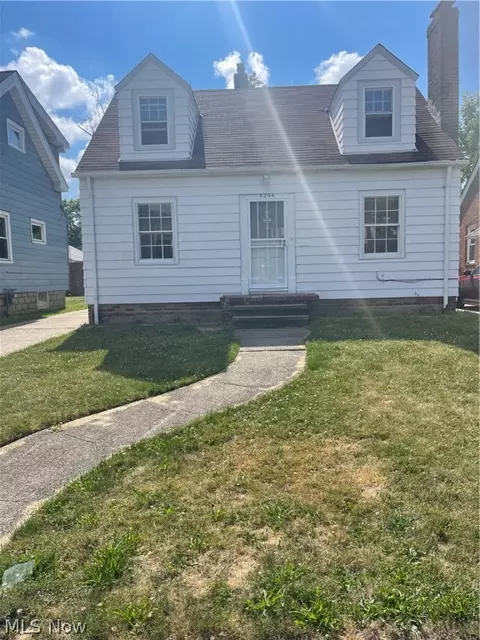 5246 Philip Ave, Maple Heights, OH 44137