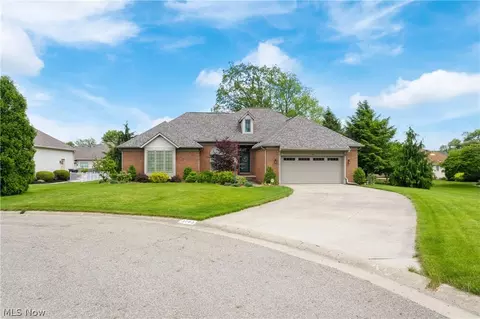 5702 Kings Cross Cir NE, Canton, OH 44721