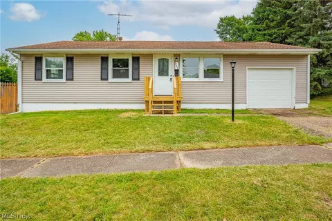 558 Montrose Ave NW, Massillon, OH 44646