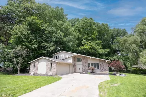 31525 Cheswick Pl, Solon, OH 44139