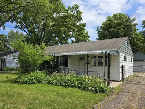 933 East Dr, Sheffield Lake, OH 44054