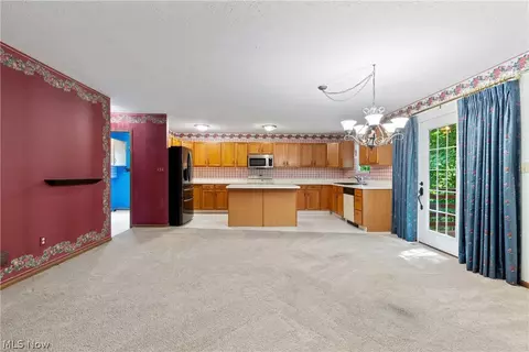 560 Wolf Ave, Wadsworth, OH 44281 photo 10
