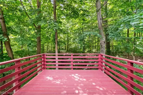 560 Wolf Ave, Wadsworth, OH 44281 photo 3
