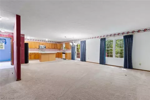 560 Wolf Ave, Wadsworth, OH 44281 photo 7