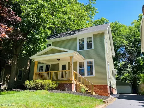 3152 Oak Rd, Cleveland Heights, OH 44118