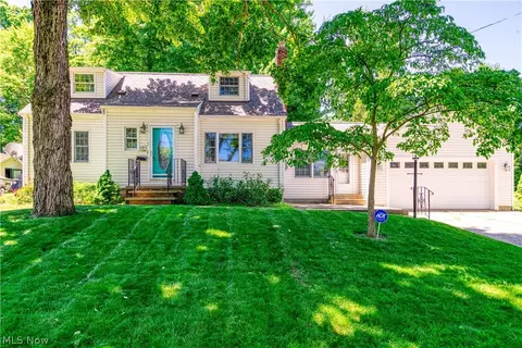 480 Leeds St, Akron, OH 44305