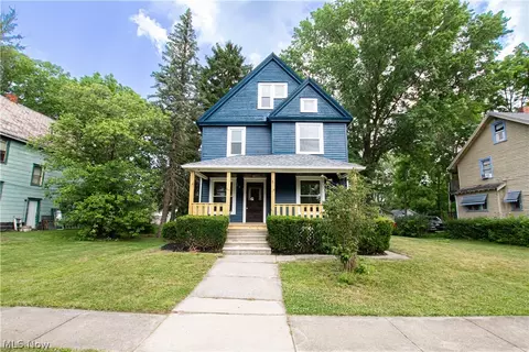 335 11th St, Elyria, OH 44035
