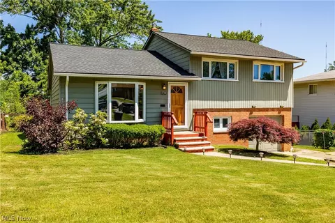 3510 Hetzel Dr, Parma, OH 44134