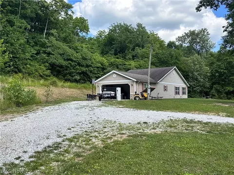 1800 Tedrick Rd, New Concord, OH 43762