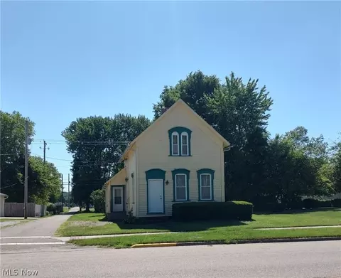 119 N Main St, Tuscarawas, OH 44682