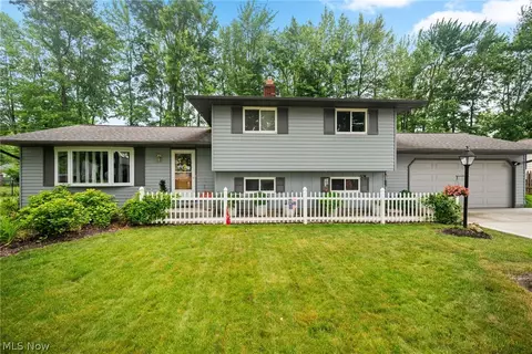 7262 Enfield Dr, Mentor, OH 44060
