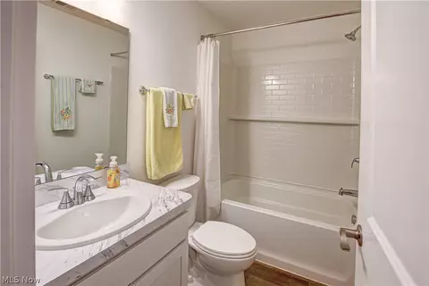 648 Diagonal Rd, Akron, OH 44320 photo 23