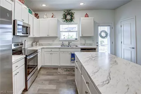 648 Diagonal Rd, Akron, OH 44320 photo 9