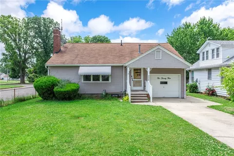 224 Maine Ave, Lorain, OH 44052