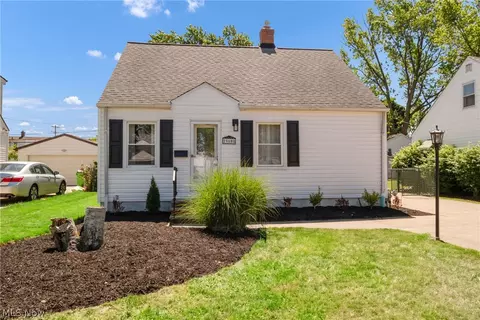 29608 Bruce Dr, Willowick, OH 44095