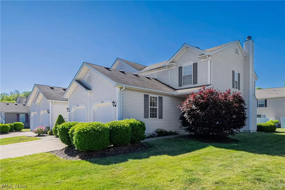 33459 Shelly Ct, Avon Lake, OH 44012 31 Photos Movoto