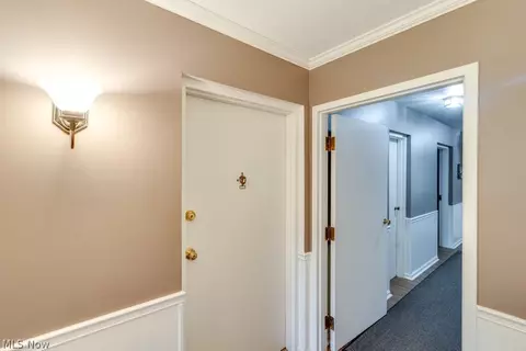 Entry Way - 80 Devon Ln #102, Akron, OH 44313 photo 2 of 3