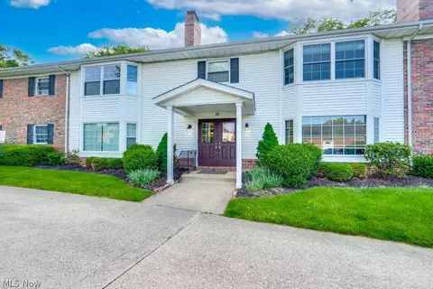 Other - 80 Devon Ln #102, Akron, OH 44313 photo 2 of 9