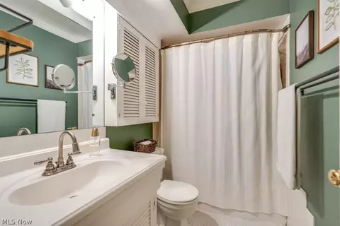 Bath - 80 Devon Ln #102, Akron, OH 44313 photo 2 of 2