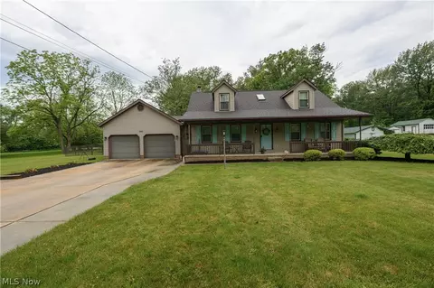 7865 Elmhurst Ave NW, North Canton, OH 44720