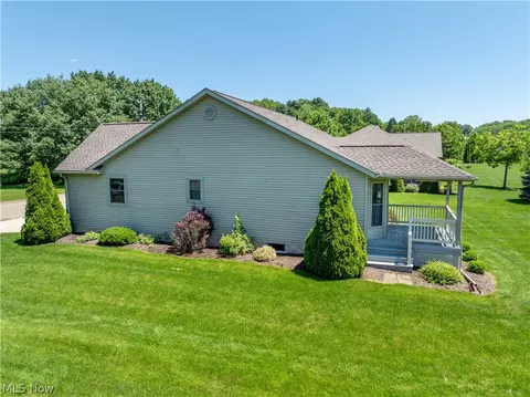 704 Parkview Dr, Dover, OH 44622 photo 7