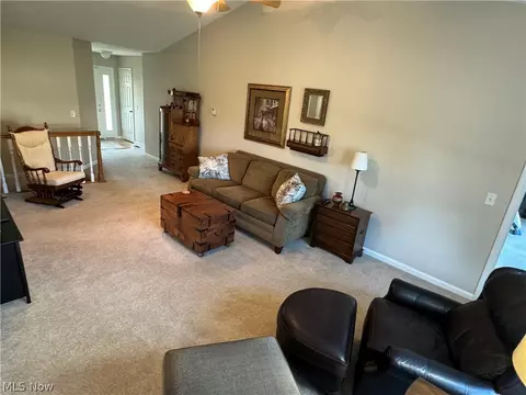704 Parkview Dr, Dover, OH 44622 photo 10
